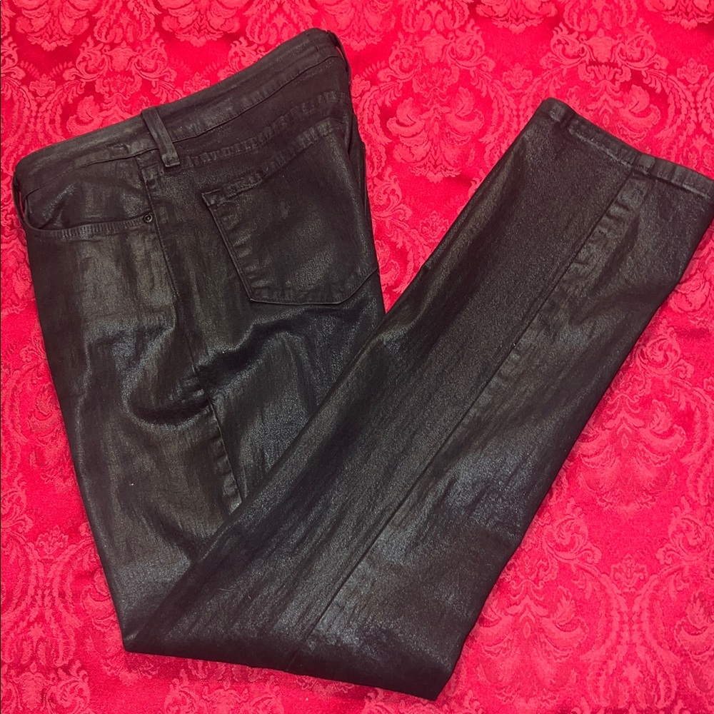 Like New NYDJ Black Skinny Coated Jeans